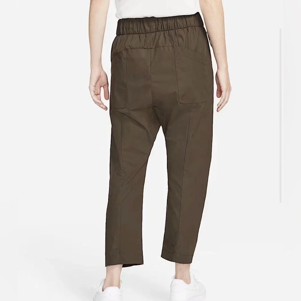 NIKE Woven‎ Technical Every Stitch Considered Dropped Crotch Barrel Pant Brown
